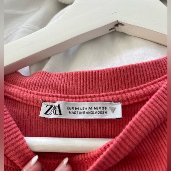 Zara Pink Ruffle Top - Picture 3 of 4